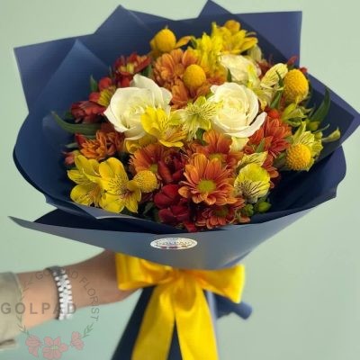 دسته گل ستایش با هامورنی رنگهای گرم