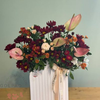 باکس گل لونا | لحظه‌ای ماندگار با گل‌های تازه